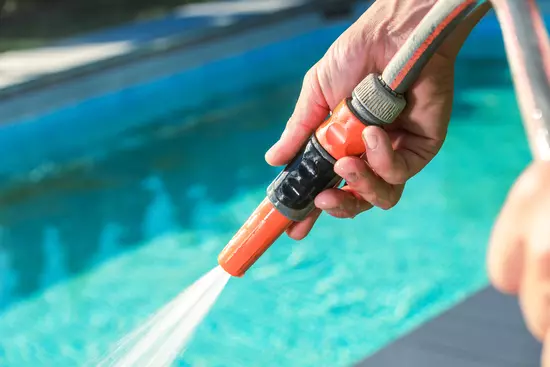 Remplissage eau pour piscine